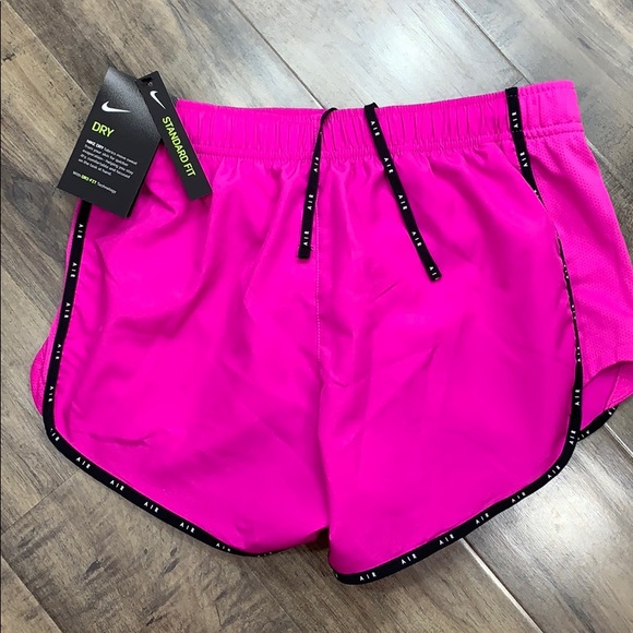 NIKE Women’s running shorts with Dri-Fit Technolog - Picture 9 of 12